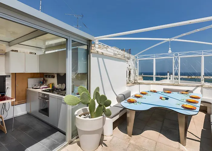 Dimora Storica Torre Matta Elegance, History And Sea Views In The Heart Of Otr